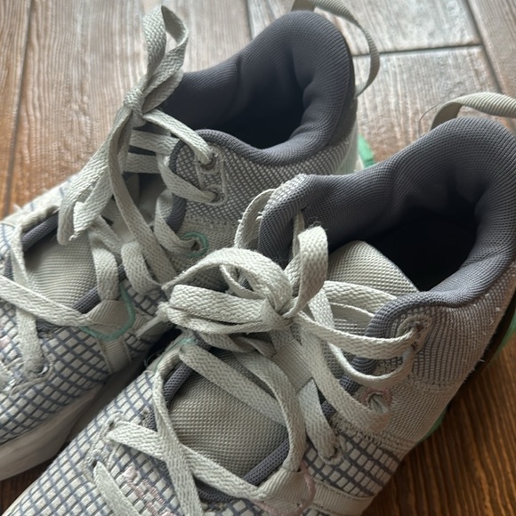 Nike LeBron Witness VII HO 22 Performance Basketball Shoe Men’s Size 8 - Picture 4 of 7